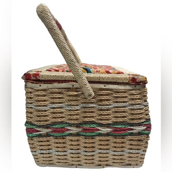Vintage Birds & Floral Woven Wicker Sewing Basket - Picture 11 of 16